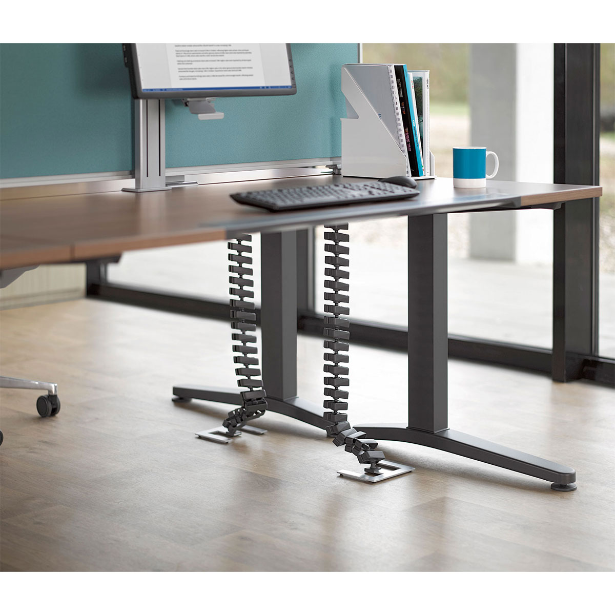 Steelcase OLOGY elektrisch höhenverstellbarer Schreibtisch, 650 - 1.250 mm Höhe
